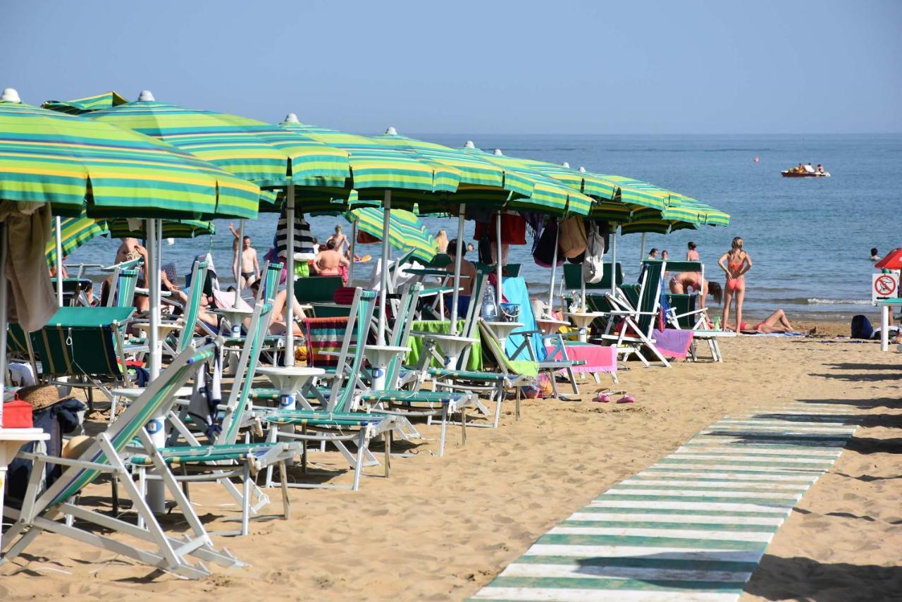 Residence Mariavittoria Lido di Jesolo Exterior foto